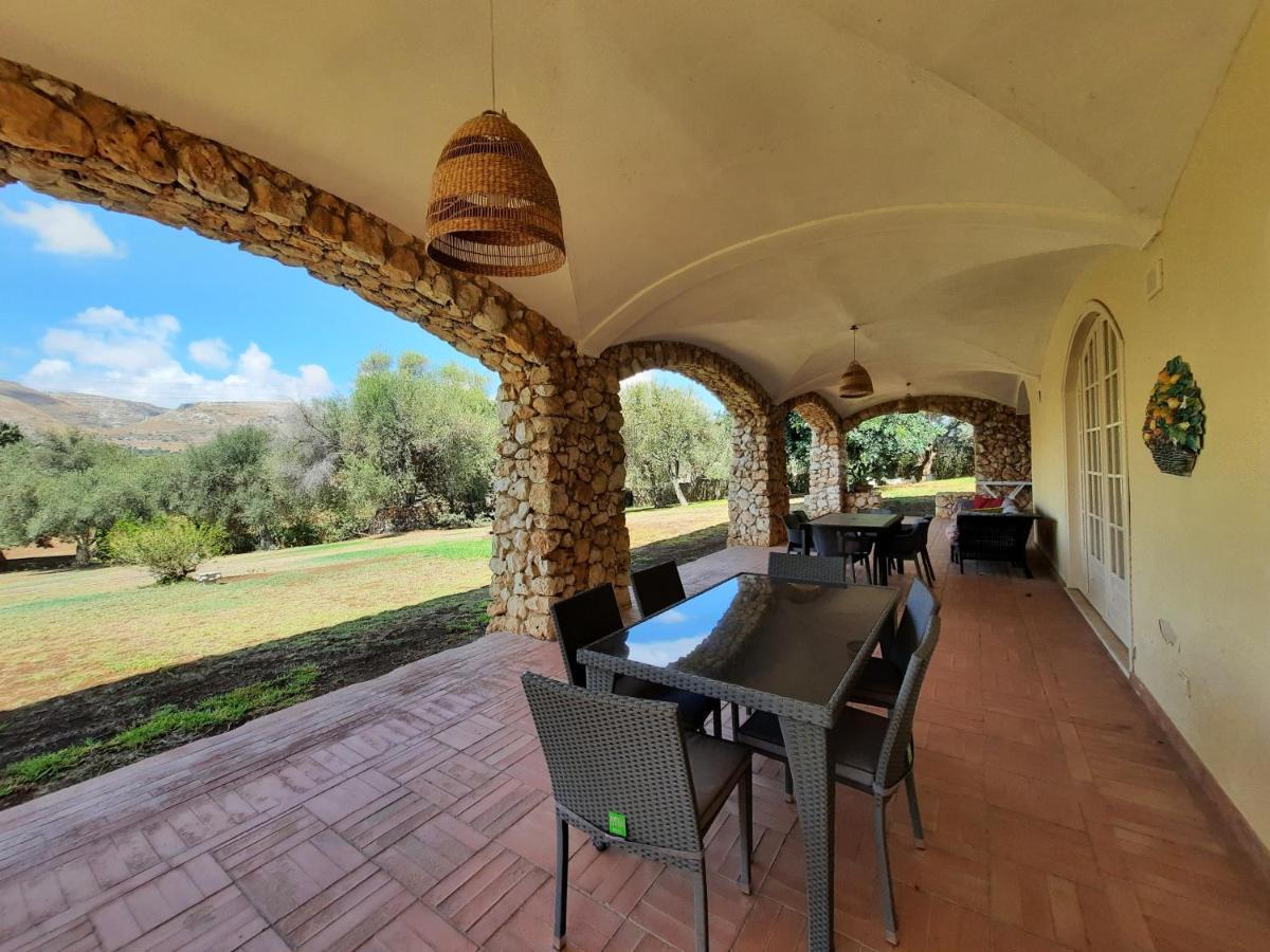 Villa Del Commendatore Sirugo Авола Экстерьер фото