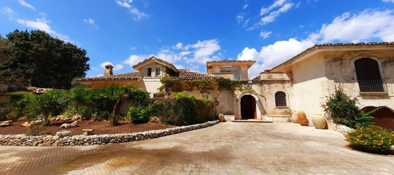 Villa Del Commendatore Sirugo Авола Экстерьер фото