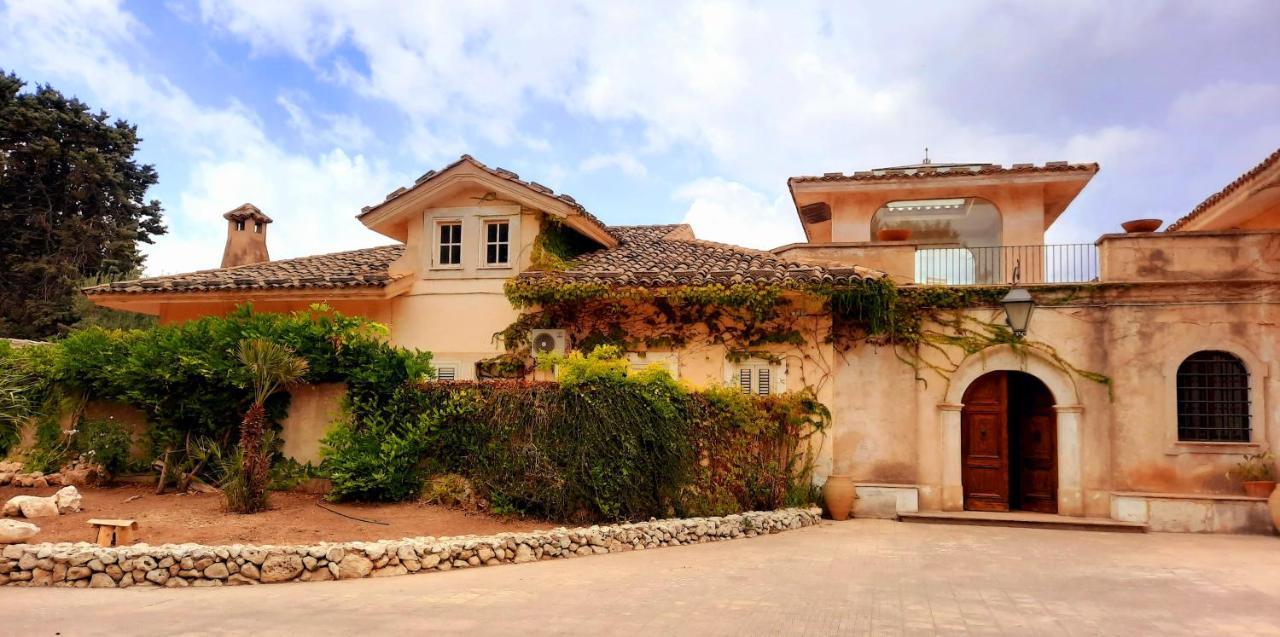 Villa Del Commendatore Sirugo Авола Экстерьер фото